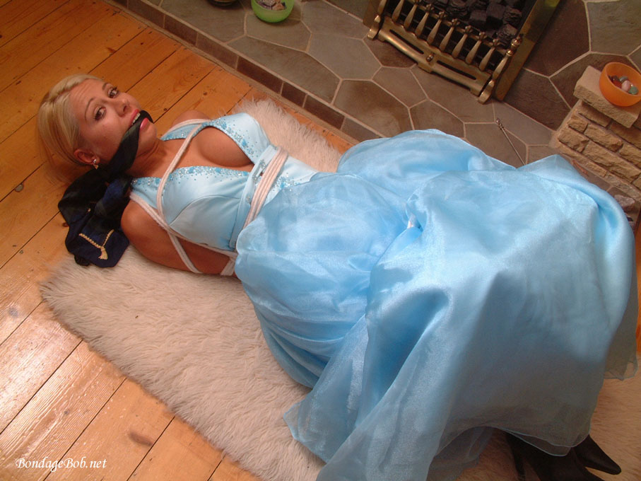 Tied Sexy Beauties 373-2