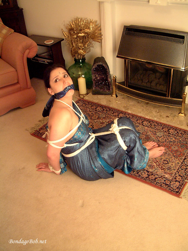 Tied Sexy Beauties 381-2