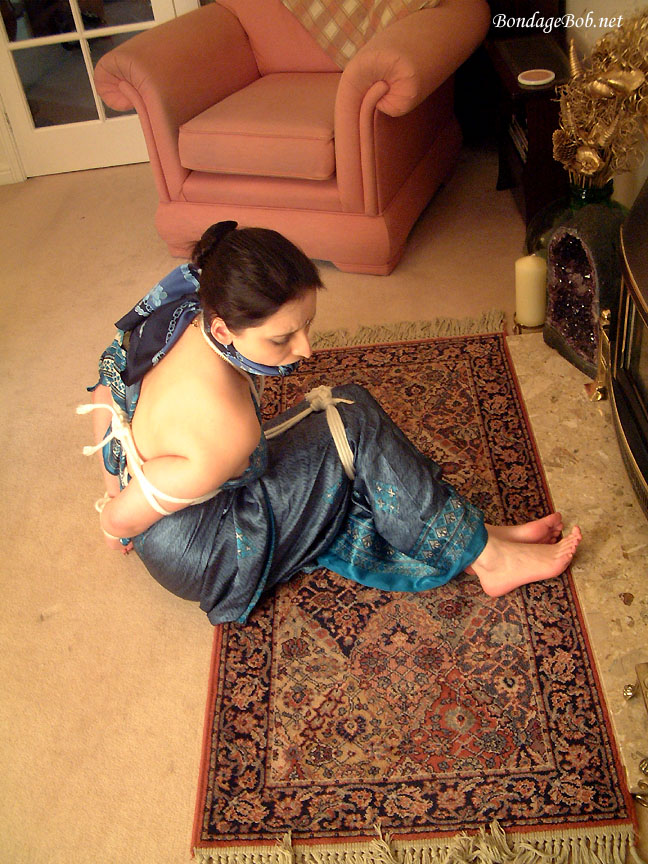 Tied Sexy Beauties 381-2