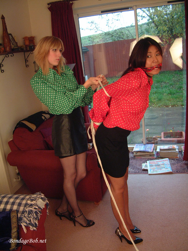 Tied Sexy Beauties 389-1