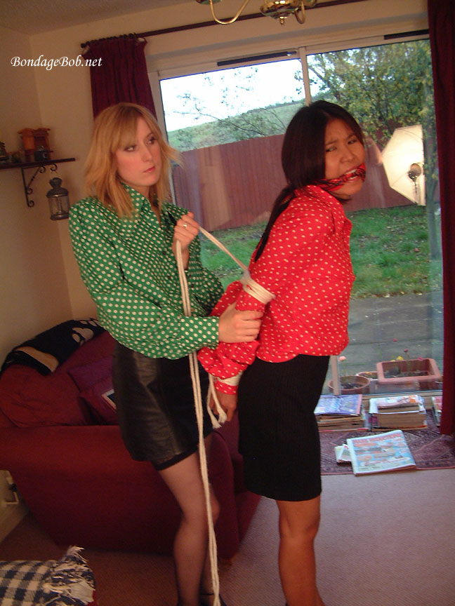 Tied Sexy Beauties 389-1