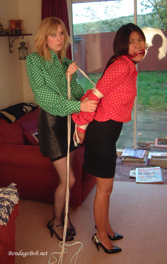 Tied Sexy Beauties 389-1