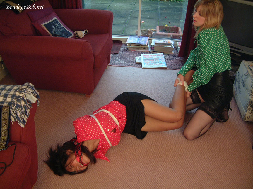 Tied Sexy Beauties 389-2