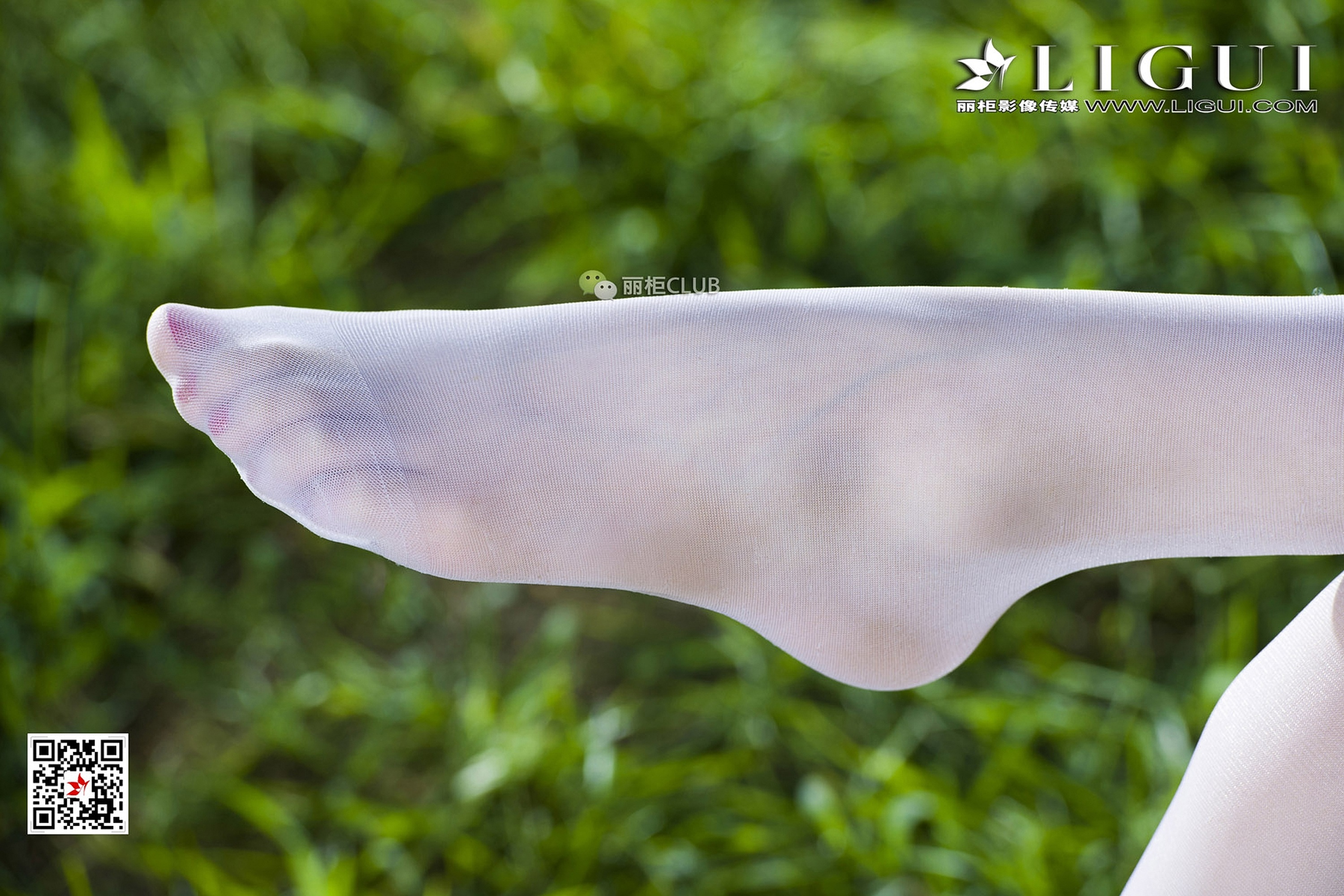 pretty lady dirty feet 67