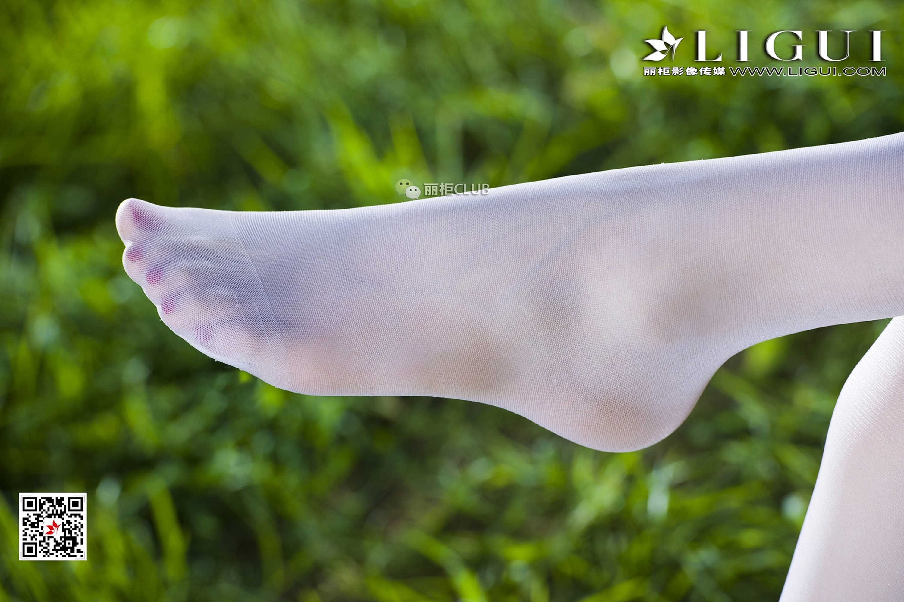 pretty lady dirty feet 67