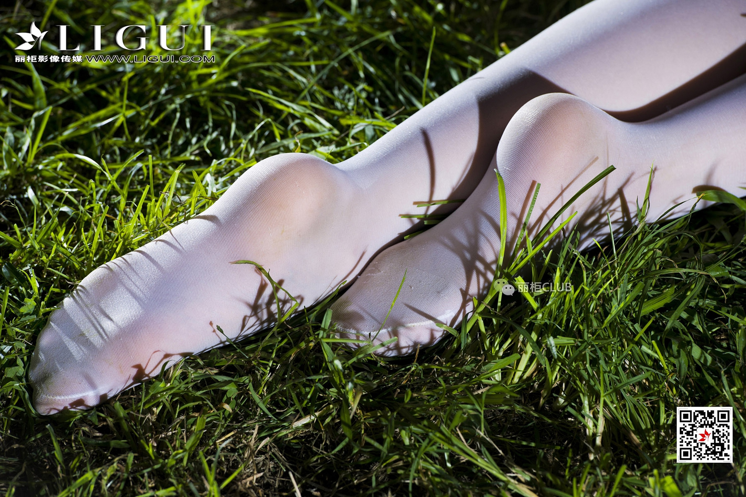 pretty lady dirty feet 67