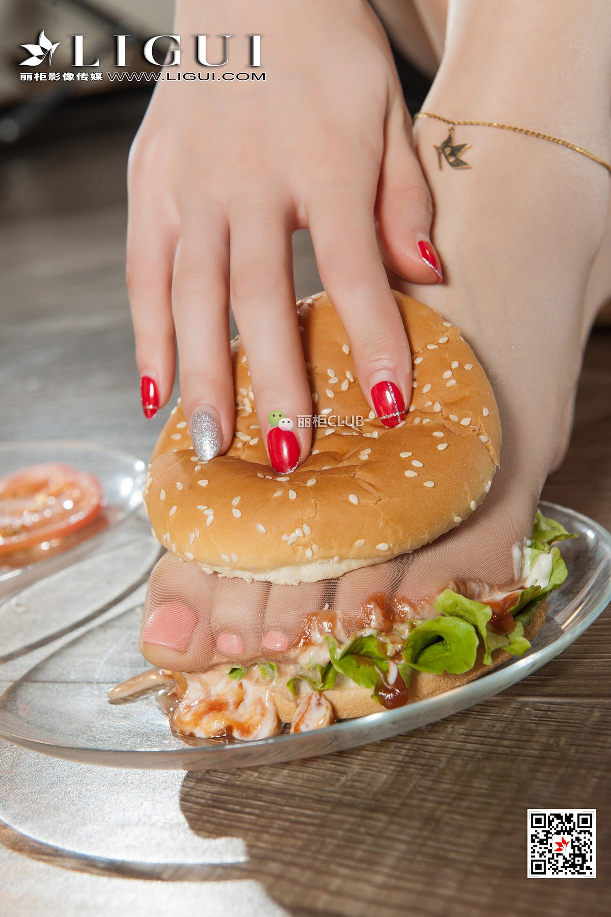 pretty lady dirty feet 68