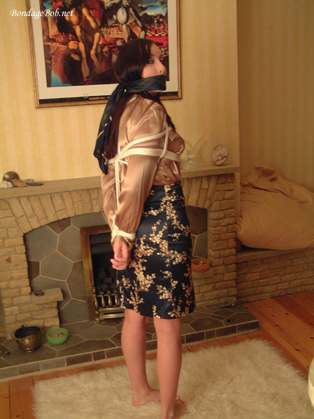 Tied Sexy Beauties 391-1