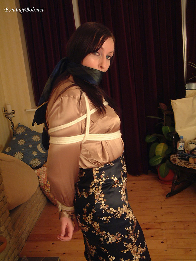 Tied Sexy Beauties 391-1