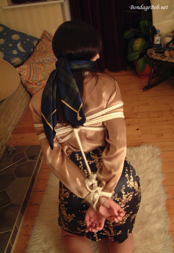 Tied Sexy Beauties 391-1