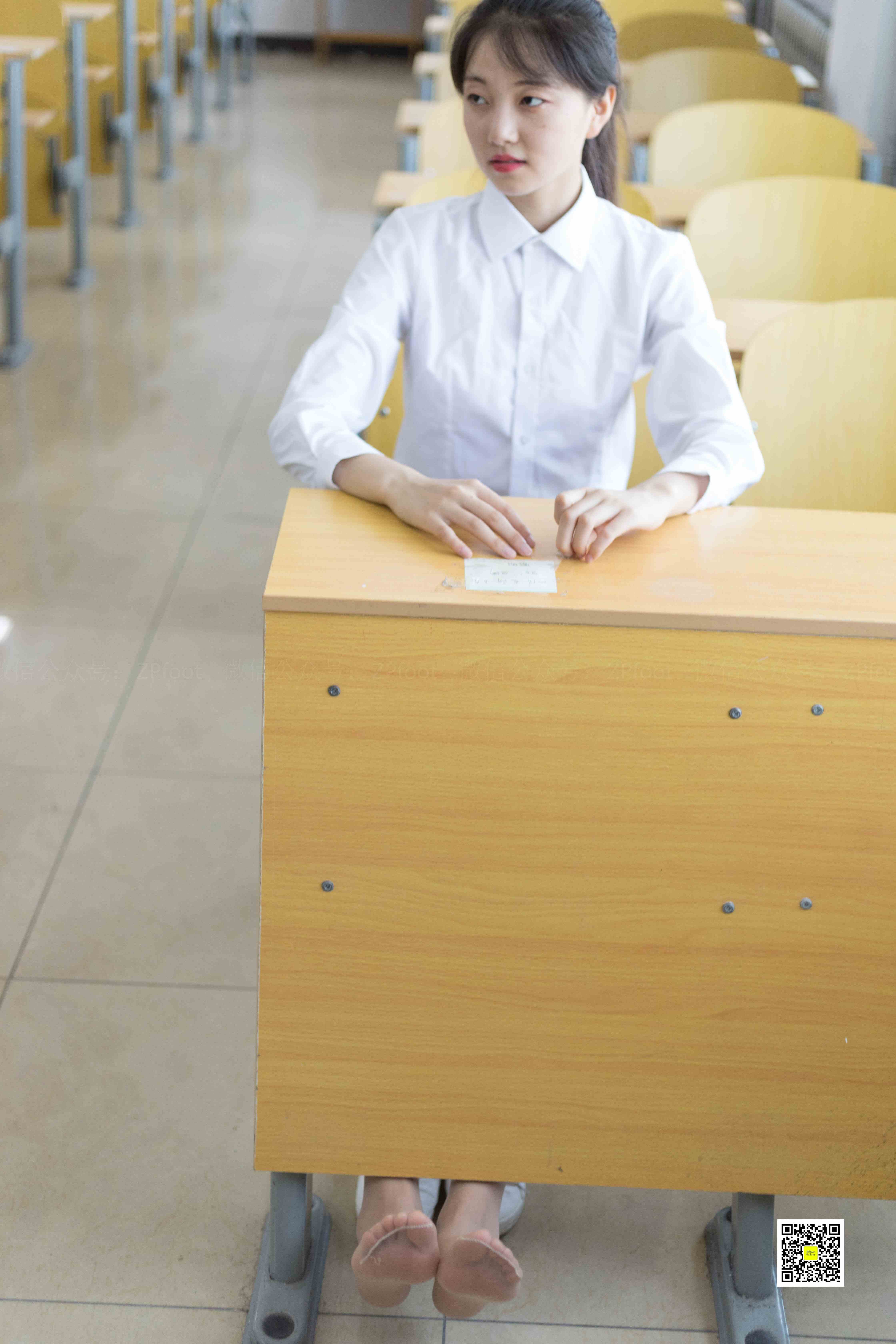 China Beauty Legs and feet 1130