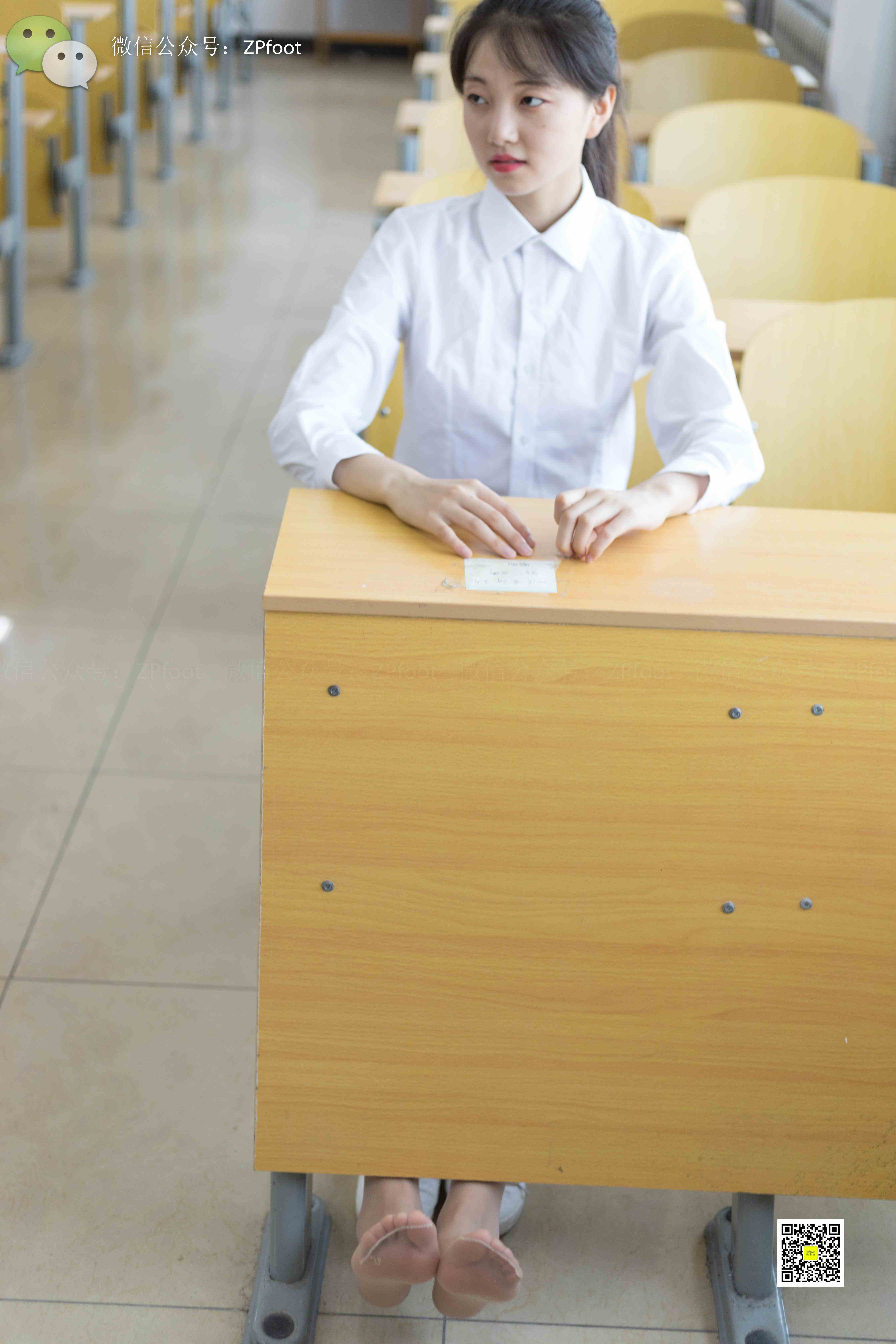 China Beauty Legs and feet 1130