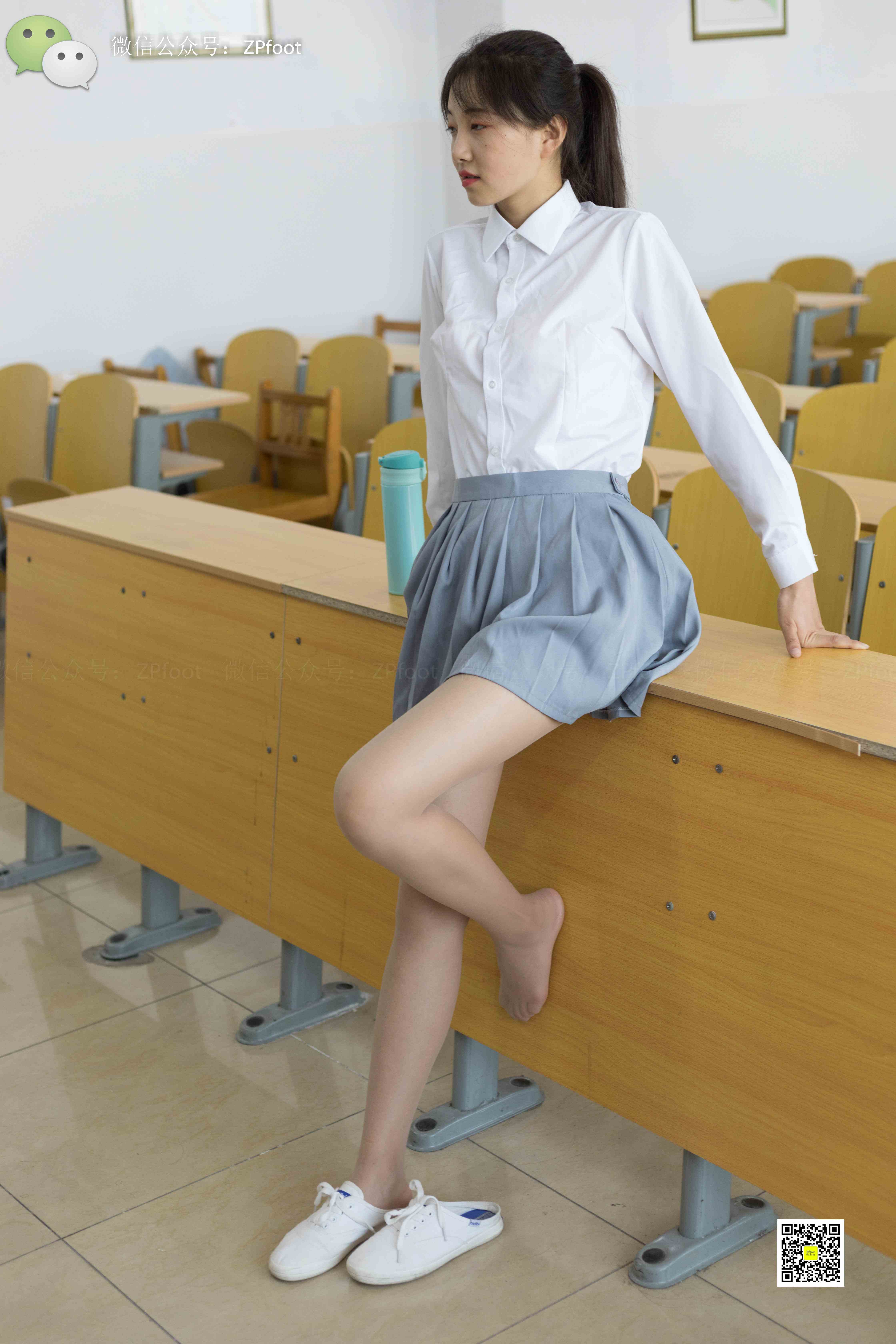 China Beauty Legs and feet 1130