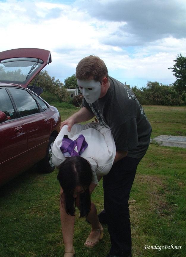 Tied Sexy Beauties 400-2