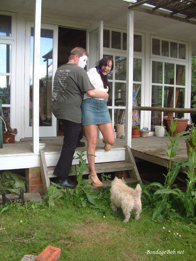 Tied Sexy Beauties 400-2