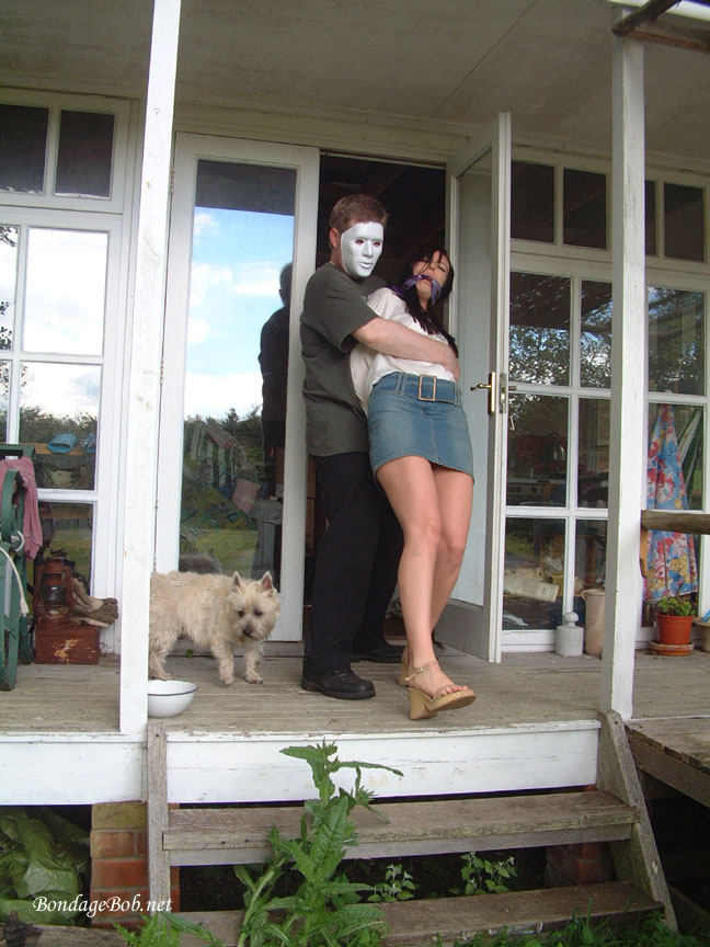 Tied Sexy Beauties 400-2