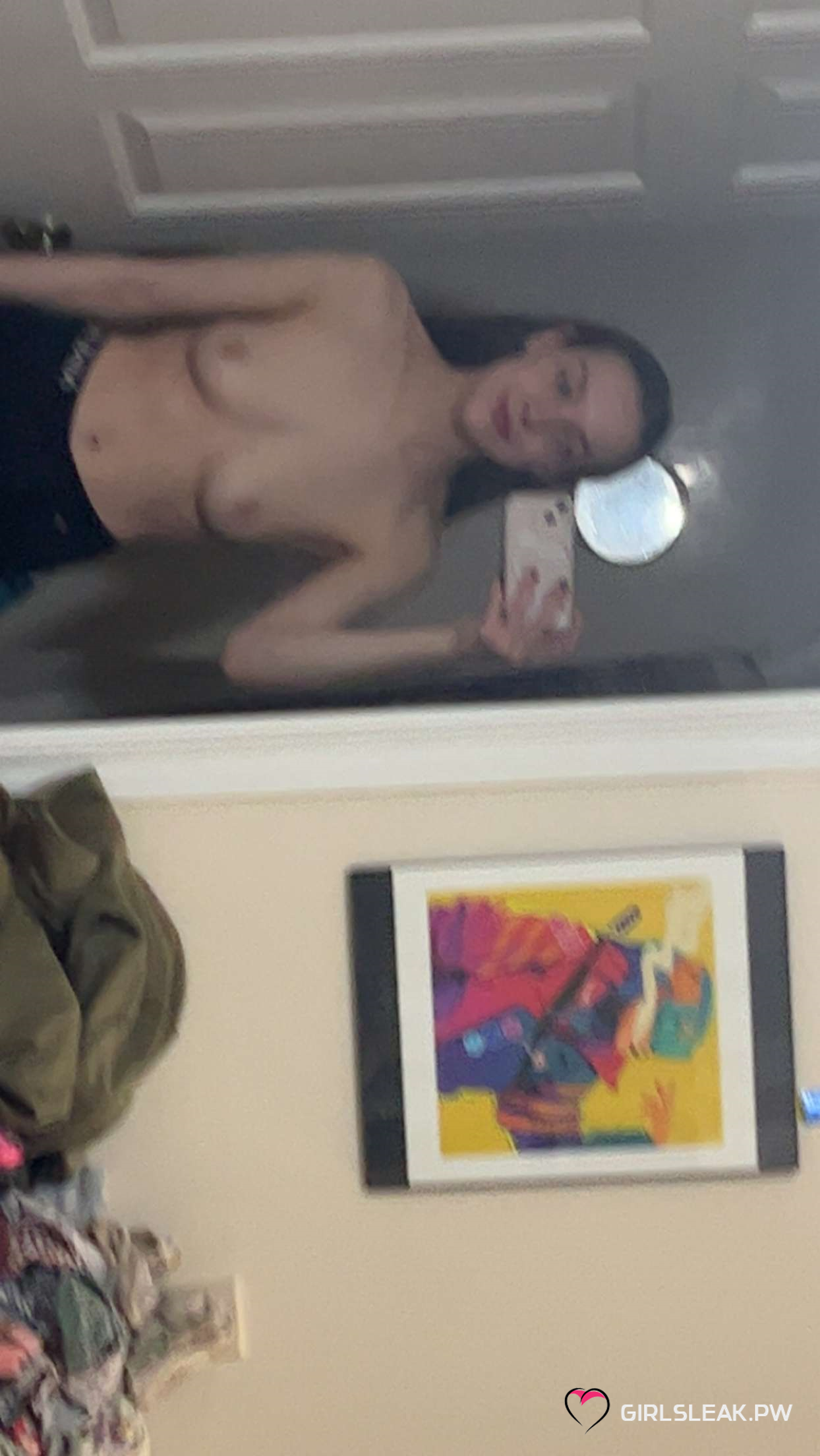 Look at this hot bitch