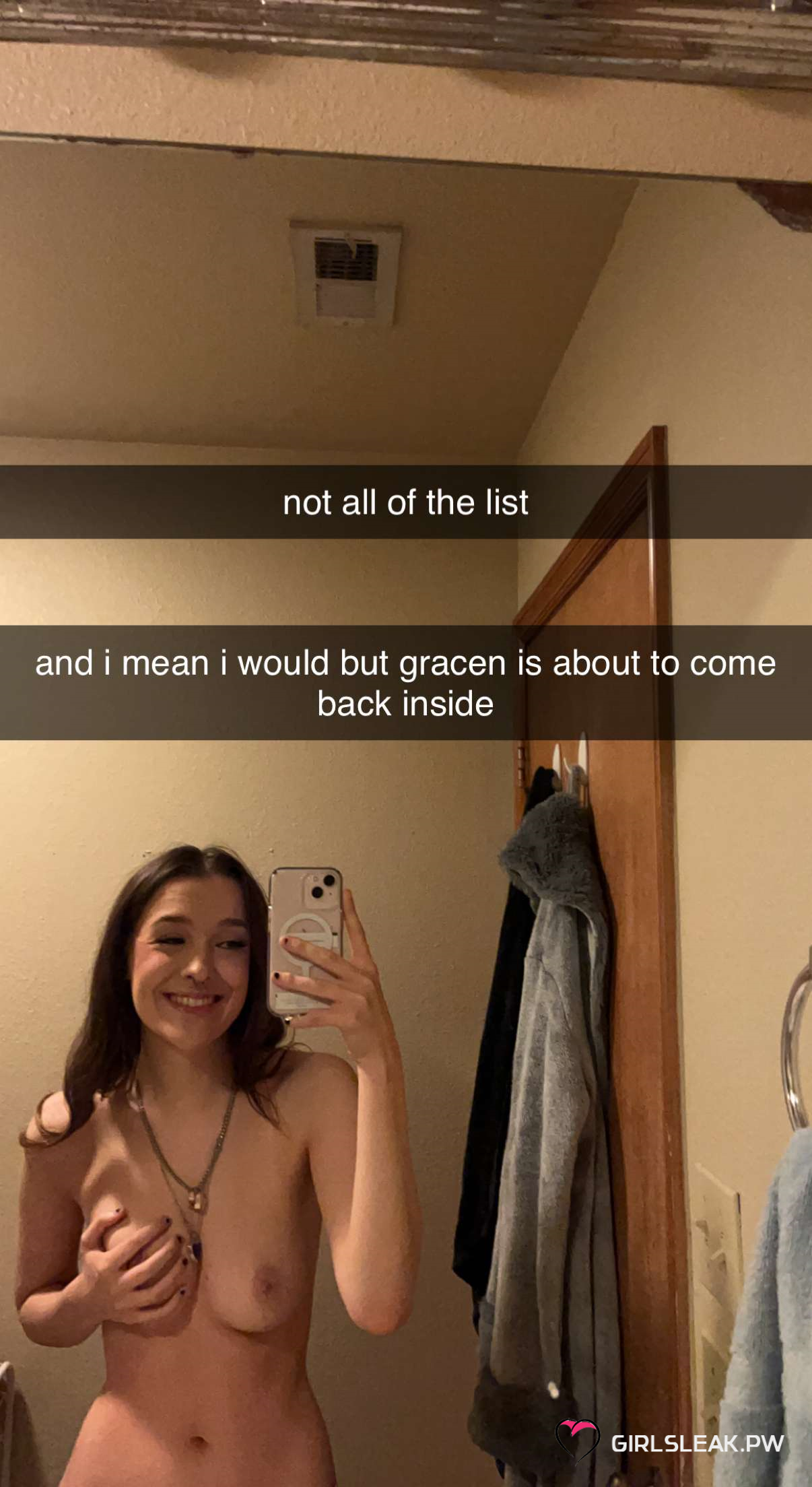 Look at this hot bitch