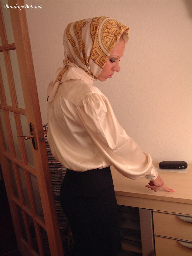 Tied Sexy Beauties 404-1