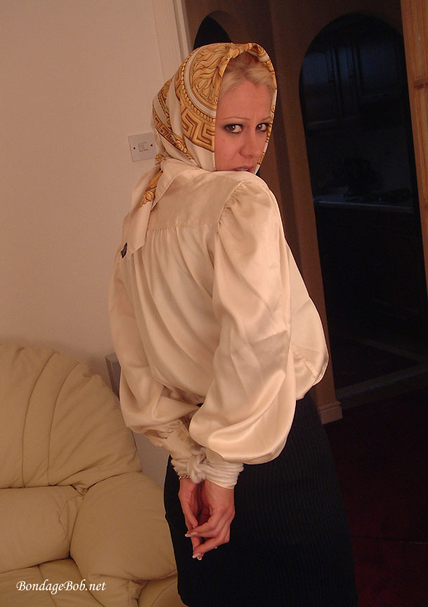 Tied Sexy Beauties 404-1