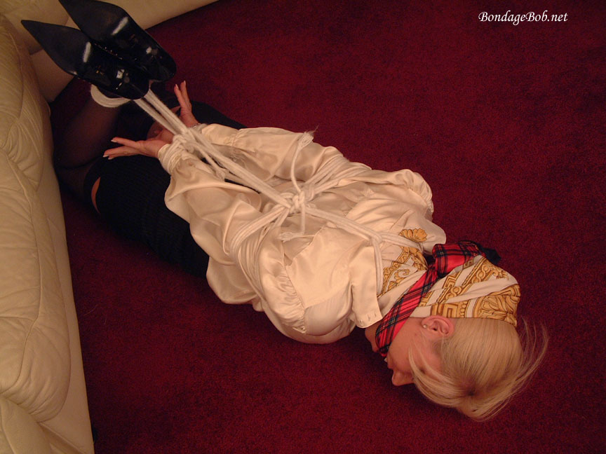 Tied Sexy Beauties 404-2