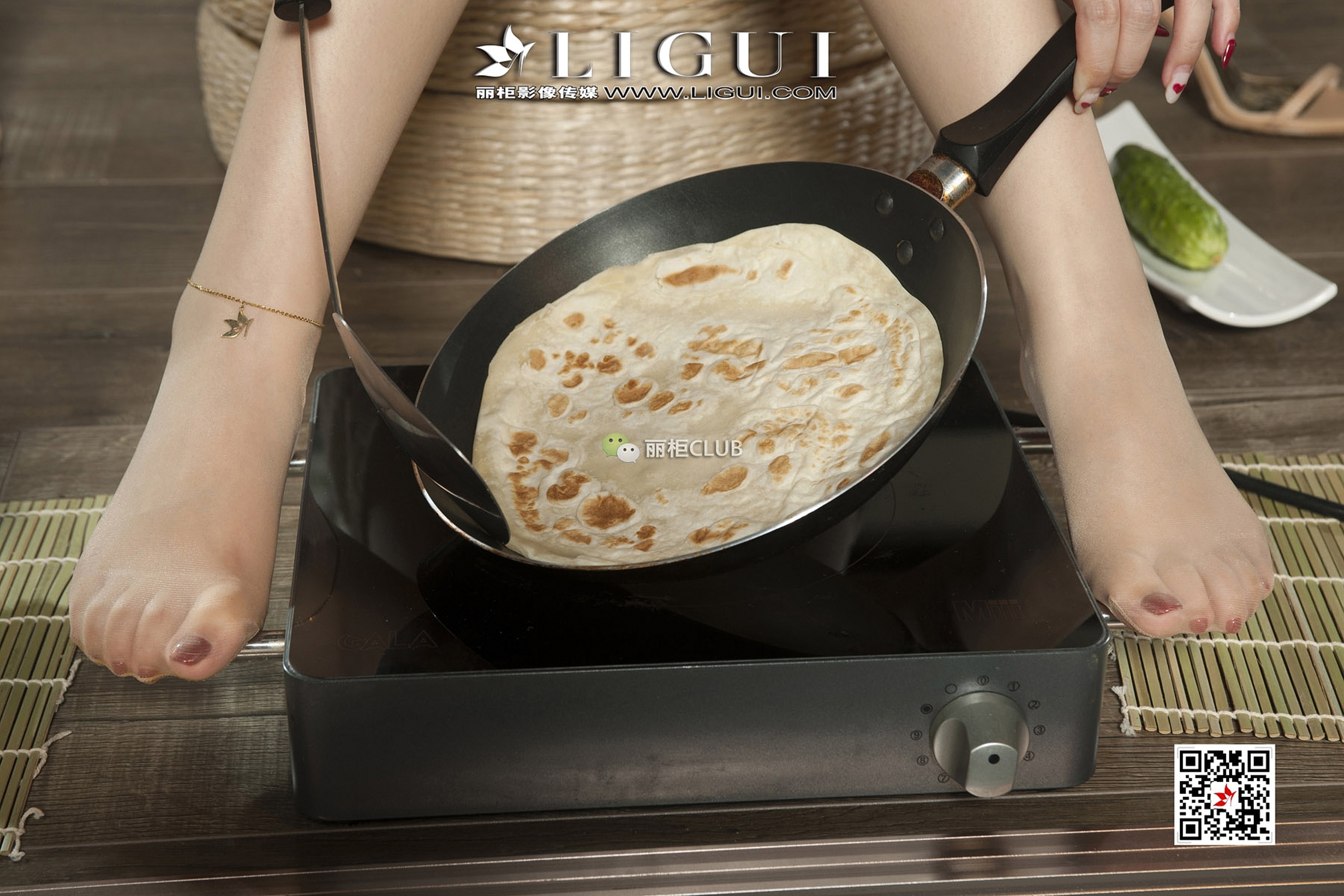 pretty lady dirty feet 71