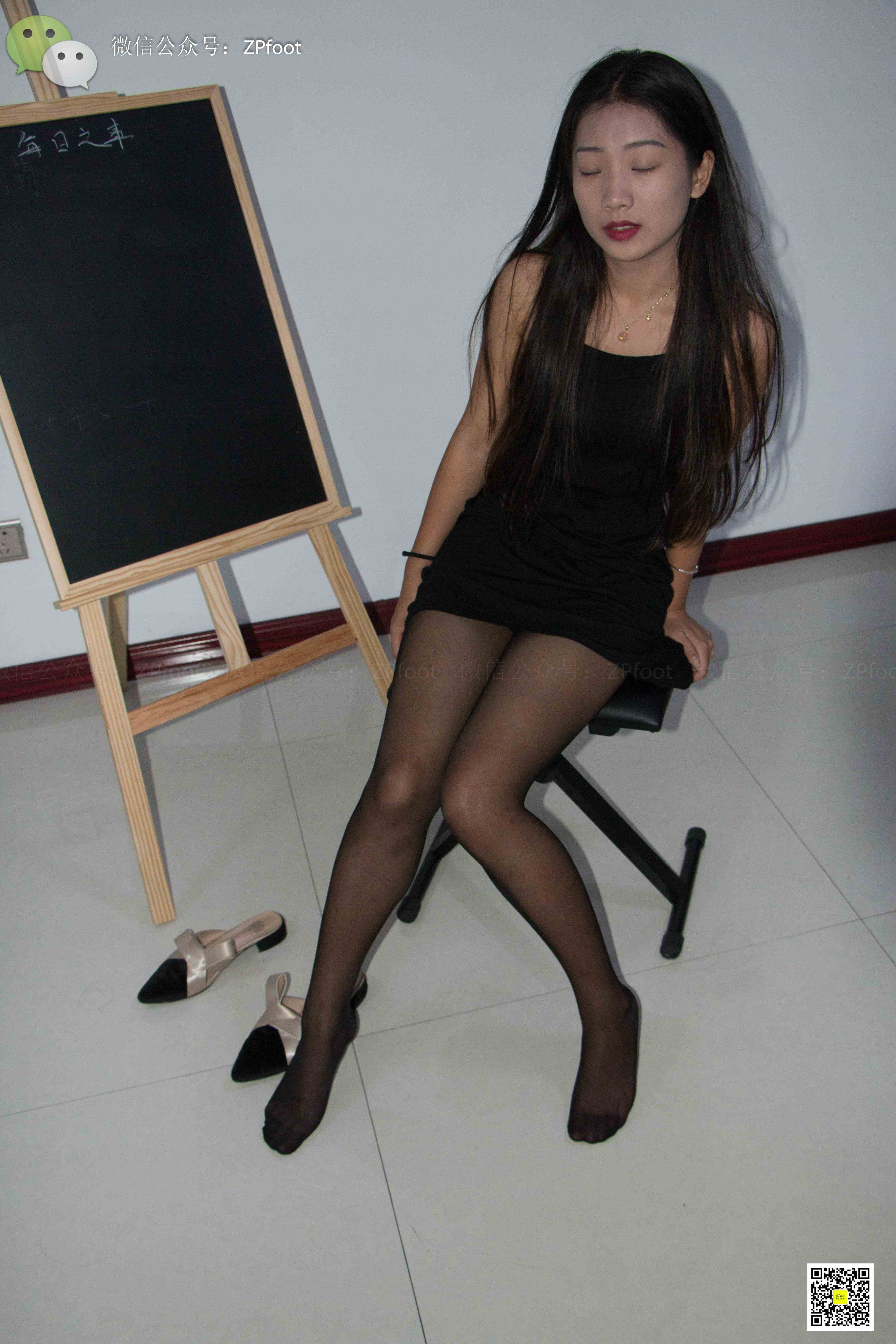 China Beauty Legs and feet 1132