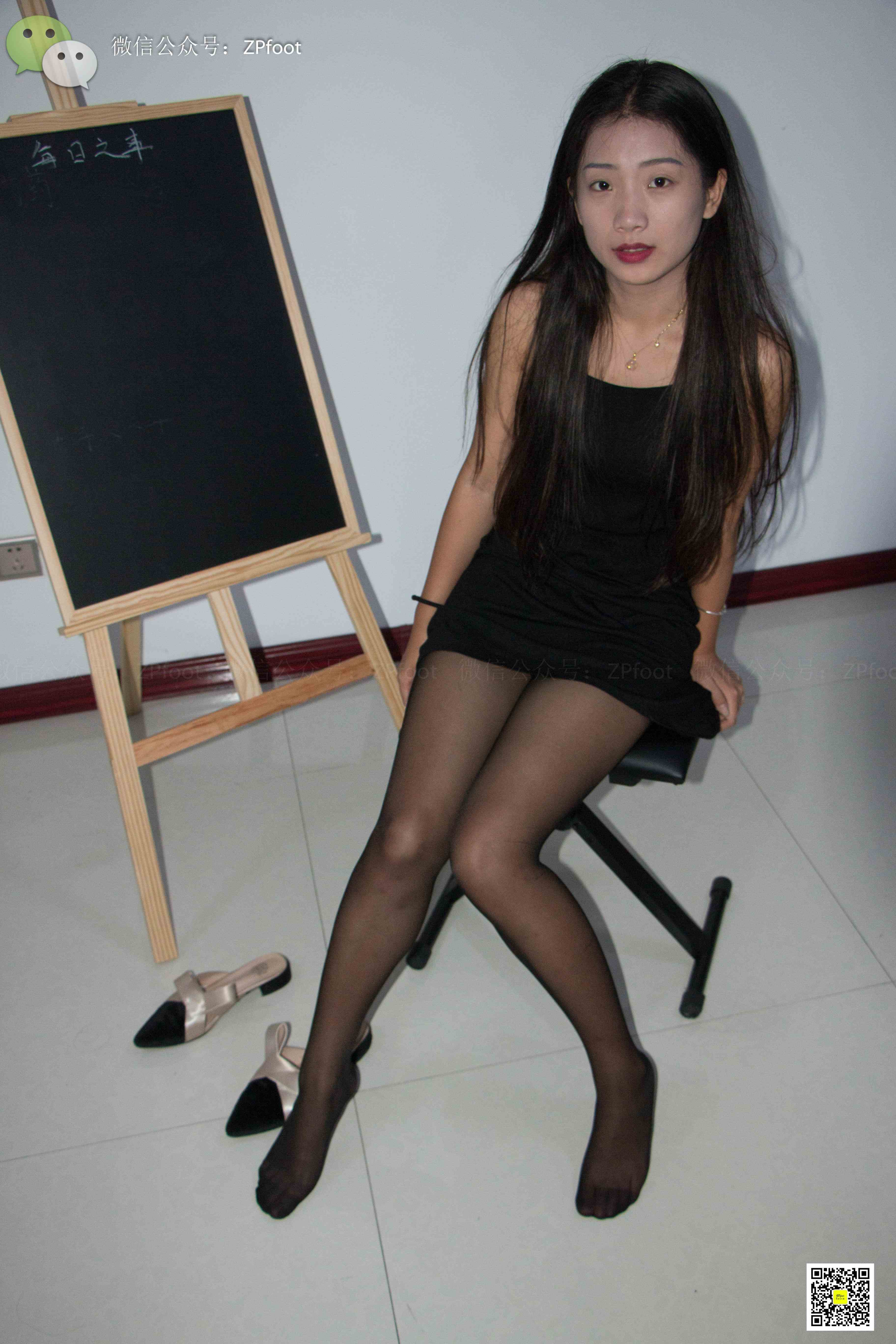 China Beauty Legs and feet 1132