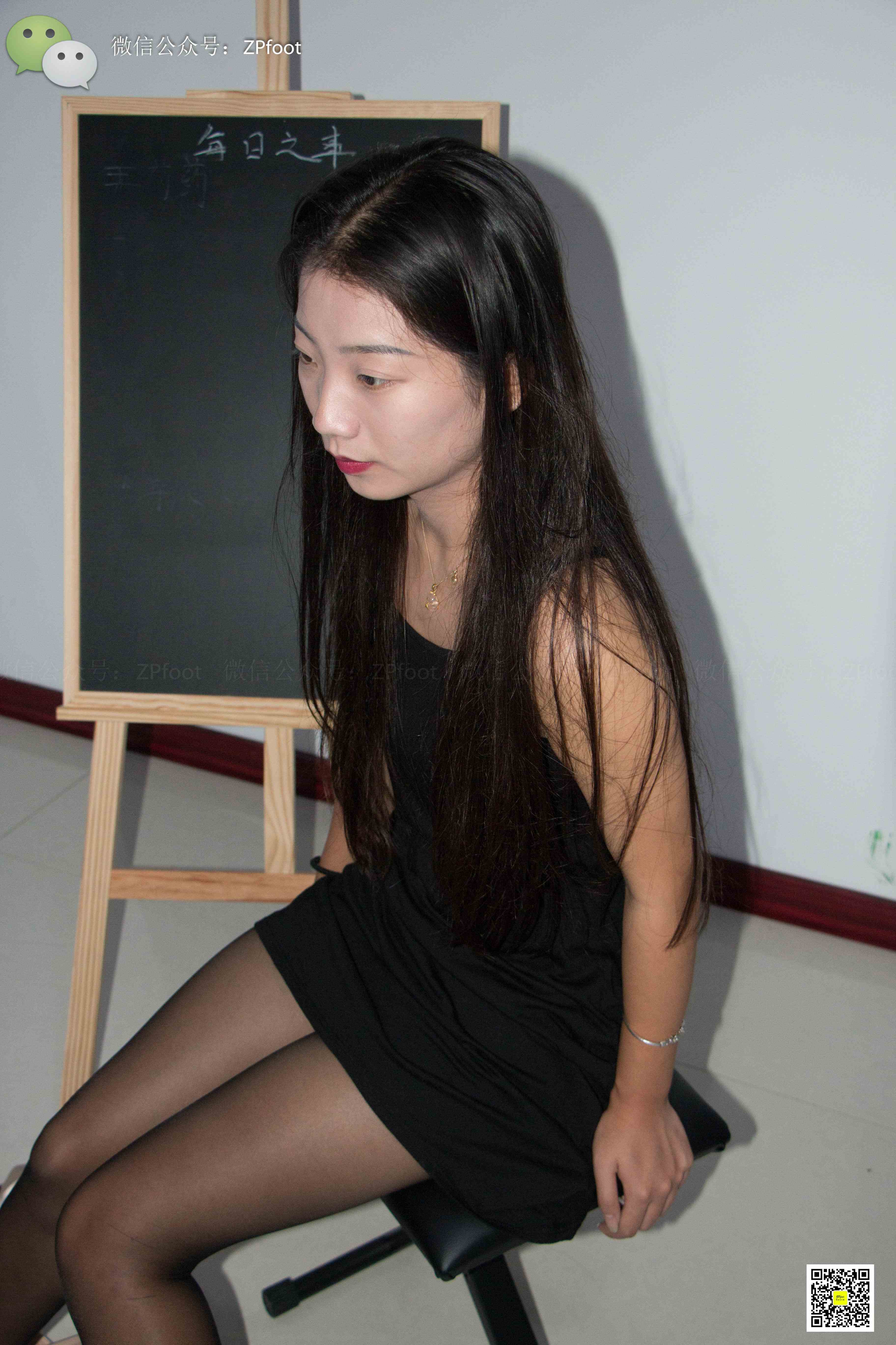 China Beauty Legs and feet 1132