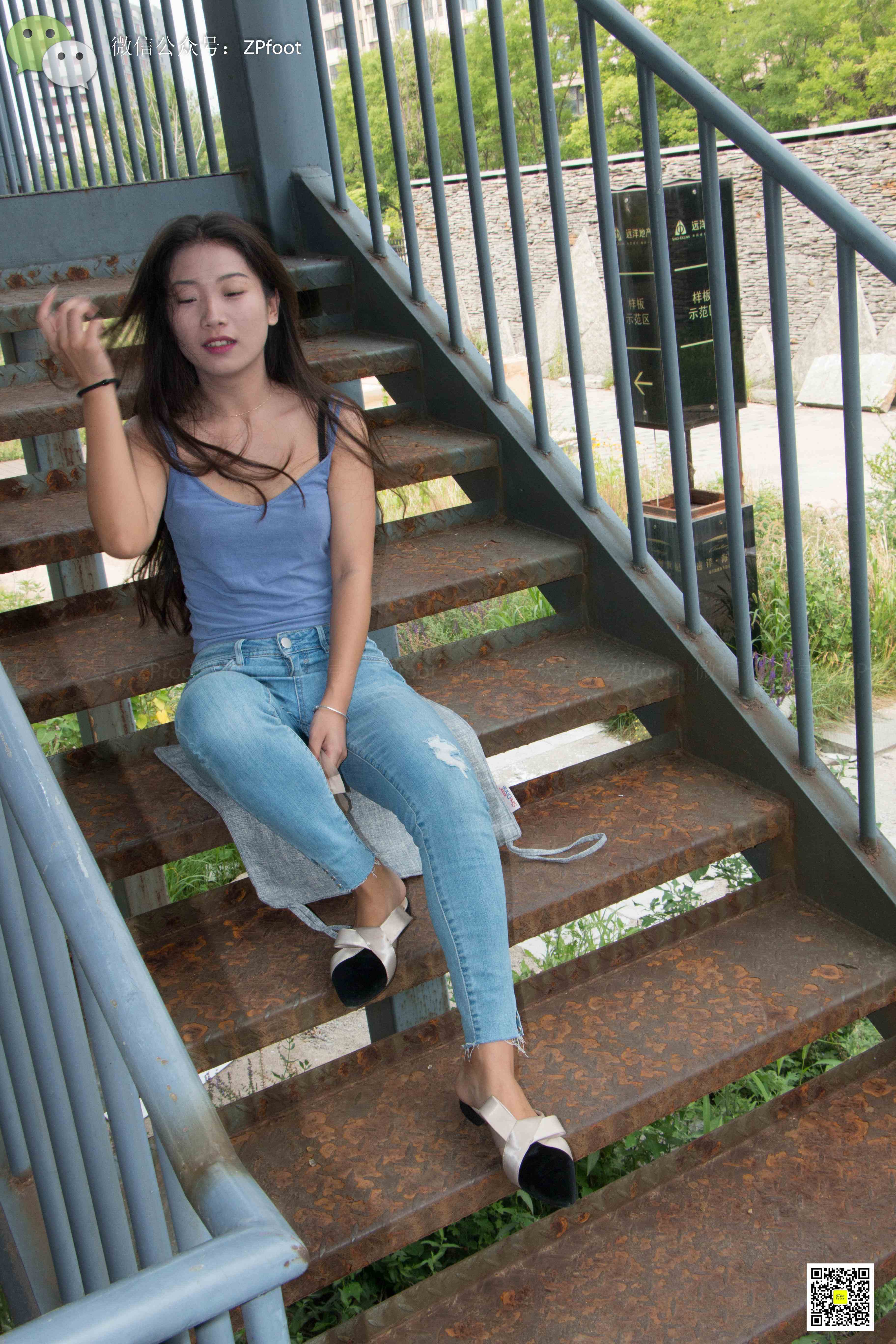 China Beauty Legs and feet 1133