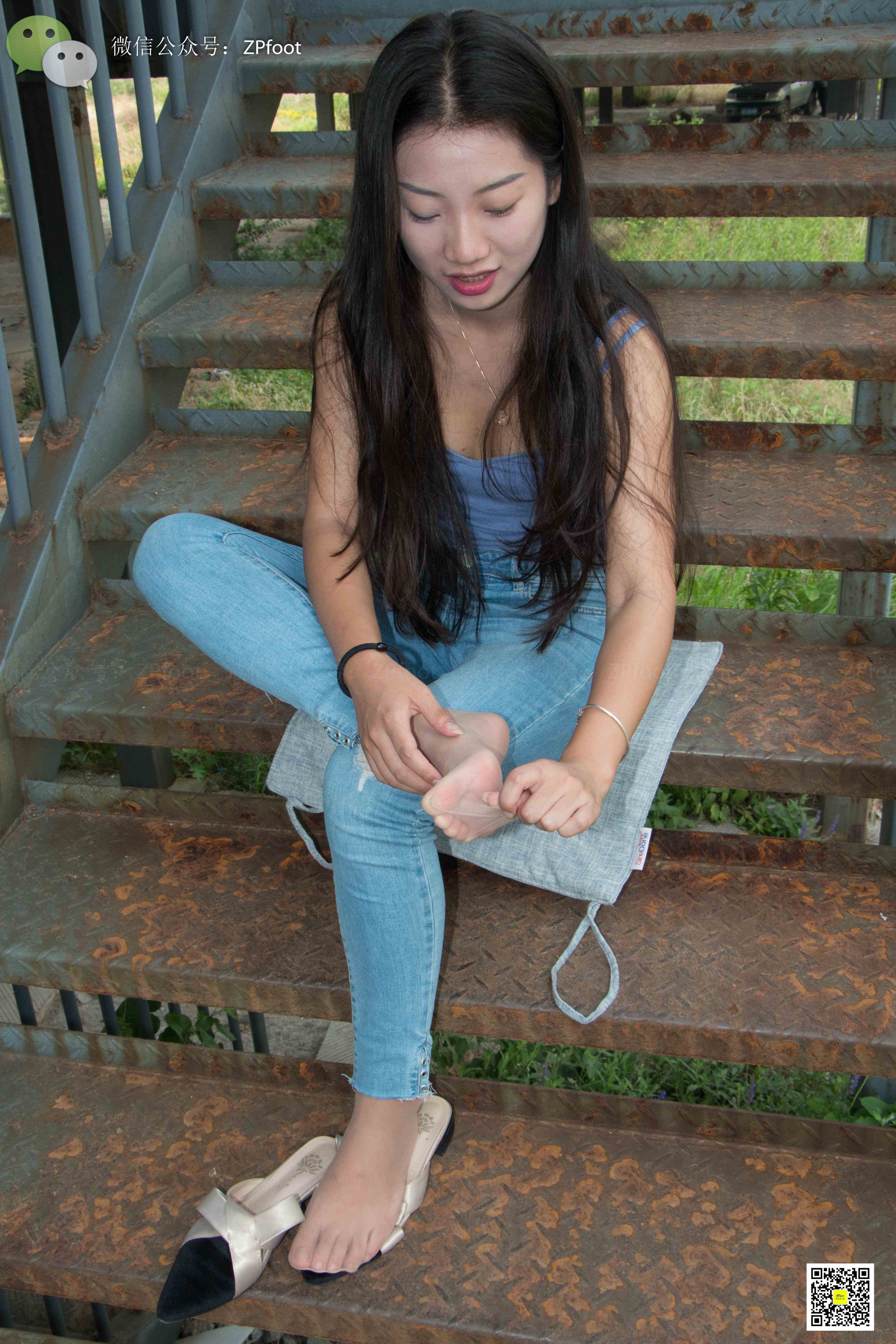 China Beauty Legs and feet 1133