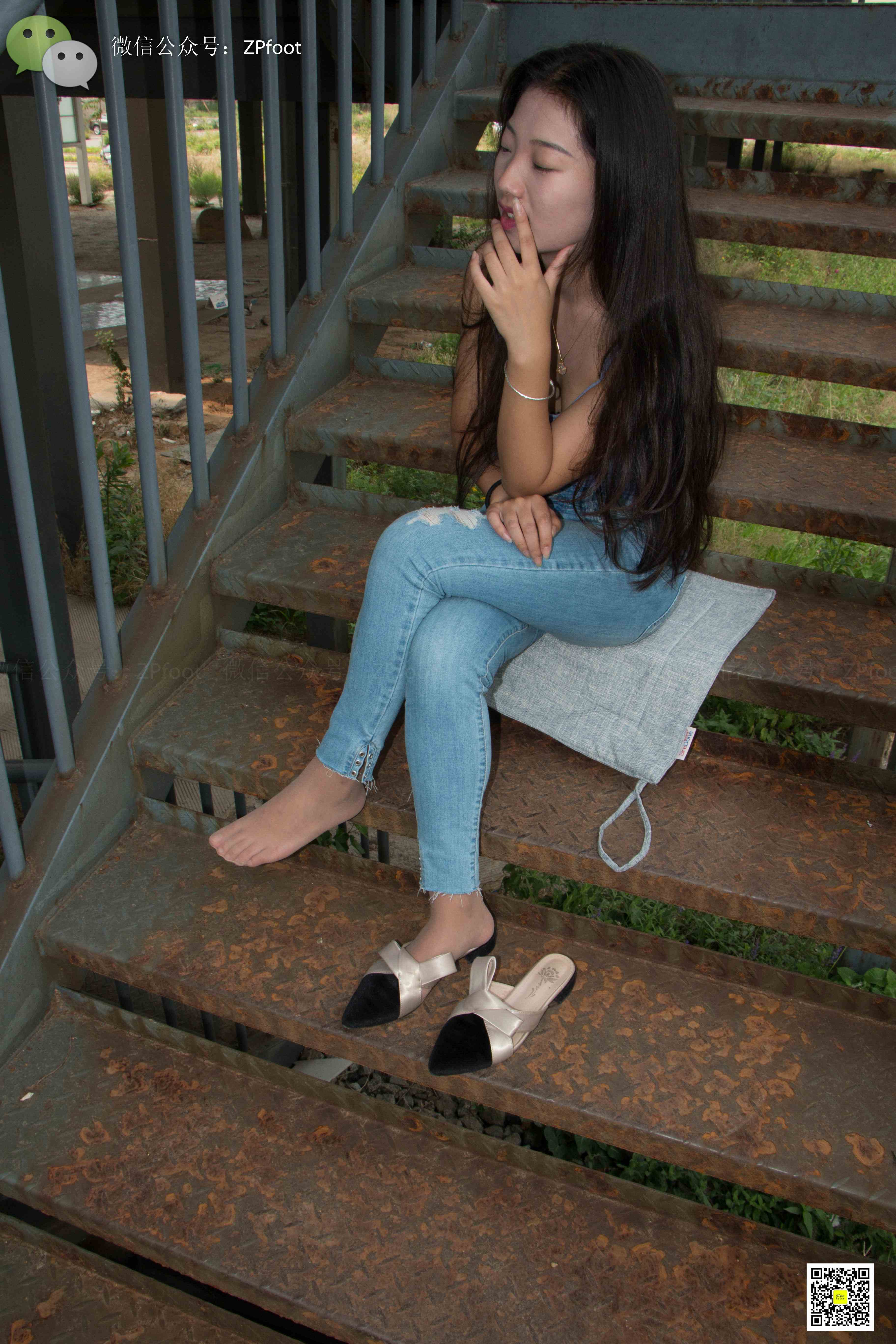 China Beauty Legs and feet 1133