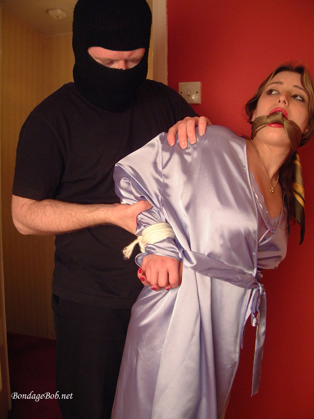 Tied Sexy Beauties 407-1