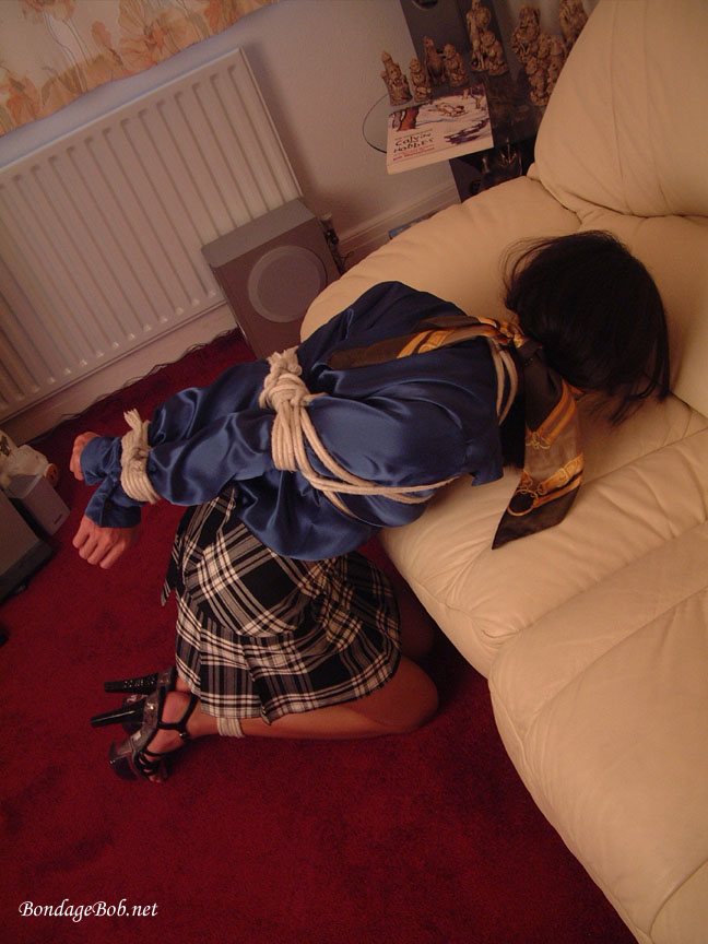 Tied Sexy Beauties 411-1