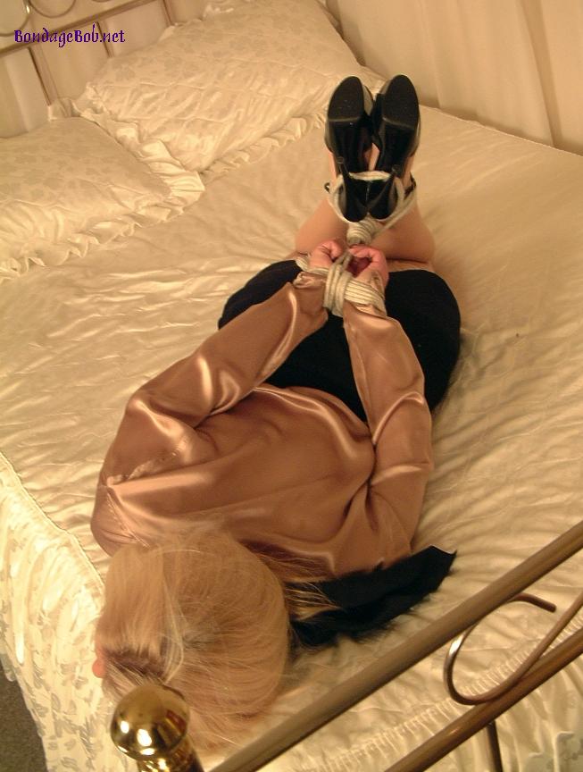 Tied Sexy Beauties 415