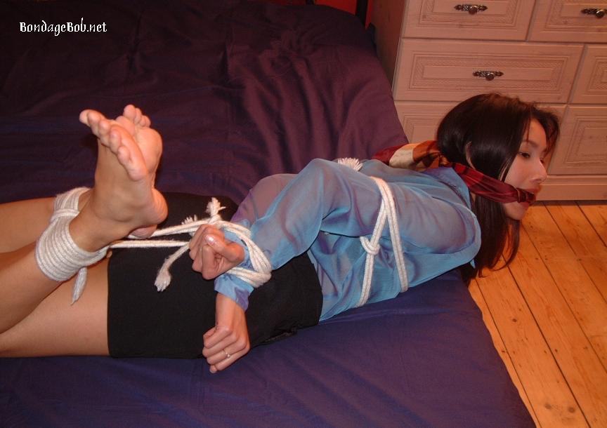 Tied Sexy Beauties 417