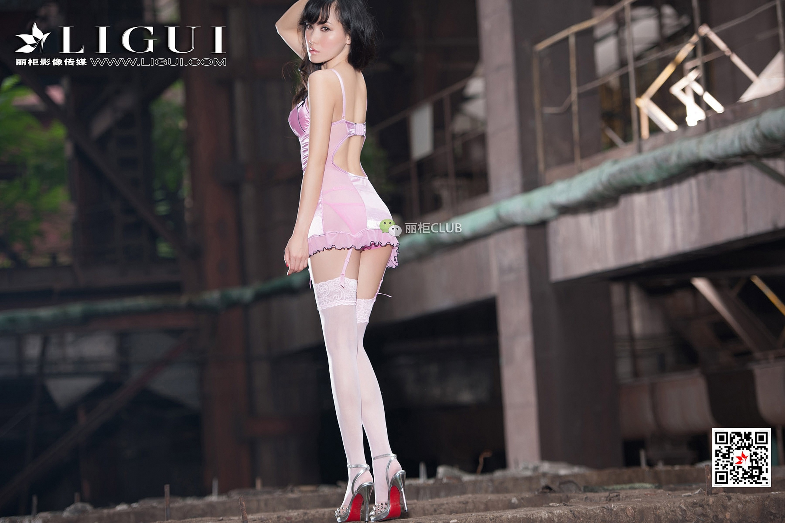 pretty lady dirty feet 74