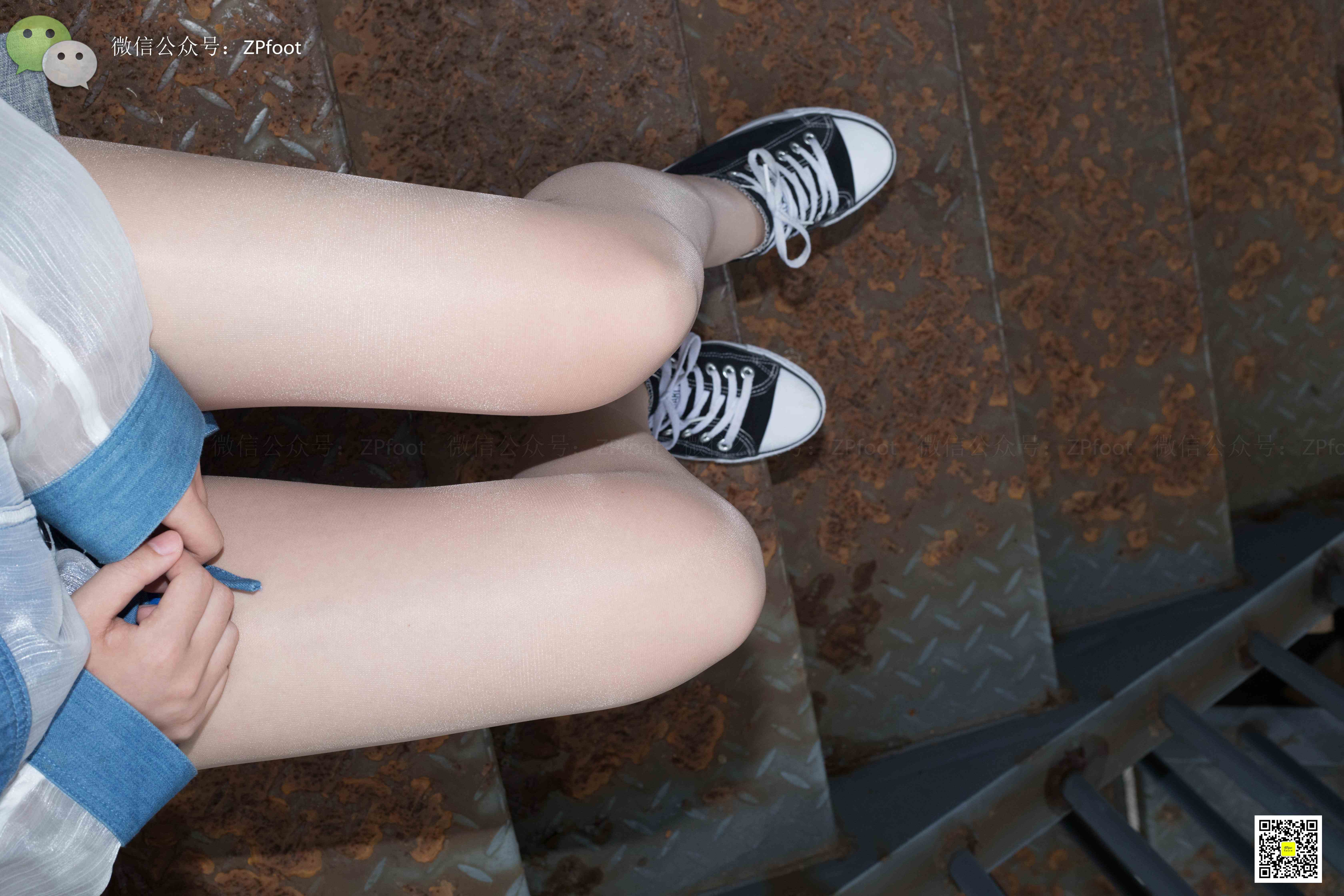 China Beauty Legs and feet 1137