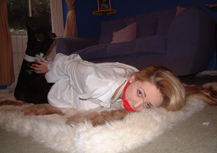 Tied Sexy Beauties 424