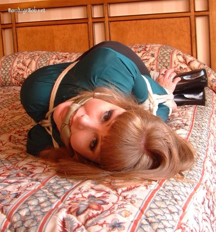 Tied Sexy Beauties 425