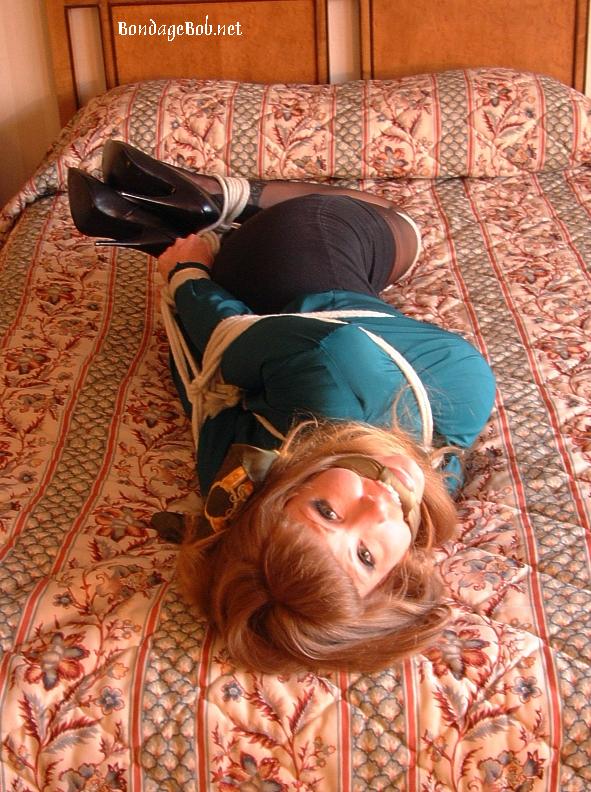 Tied Sexy Beauties 425