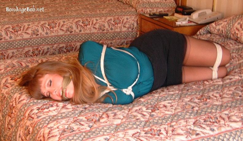 Tied Sexy Beauties 425