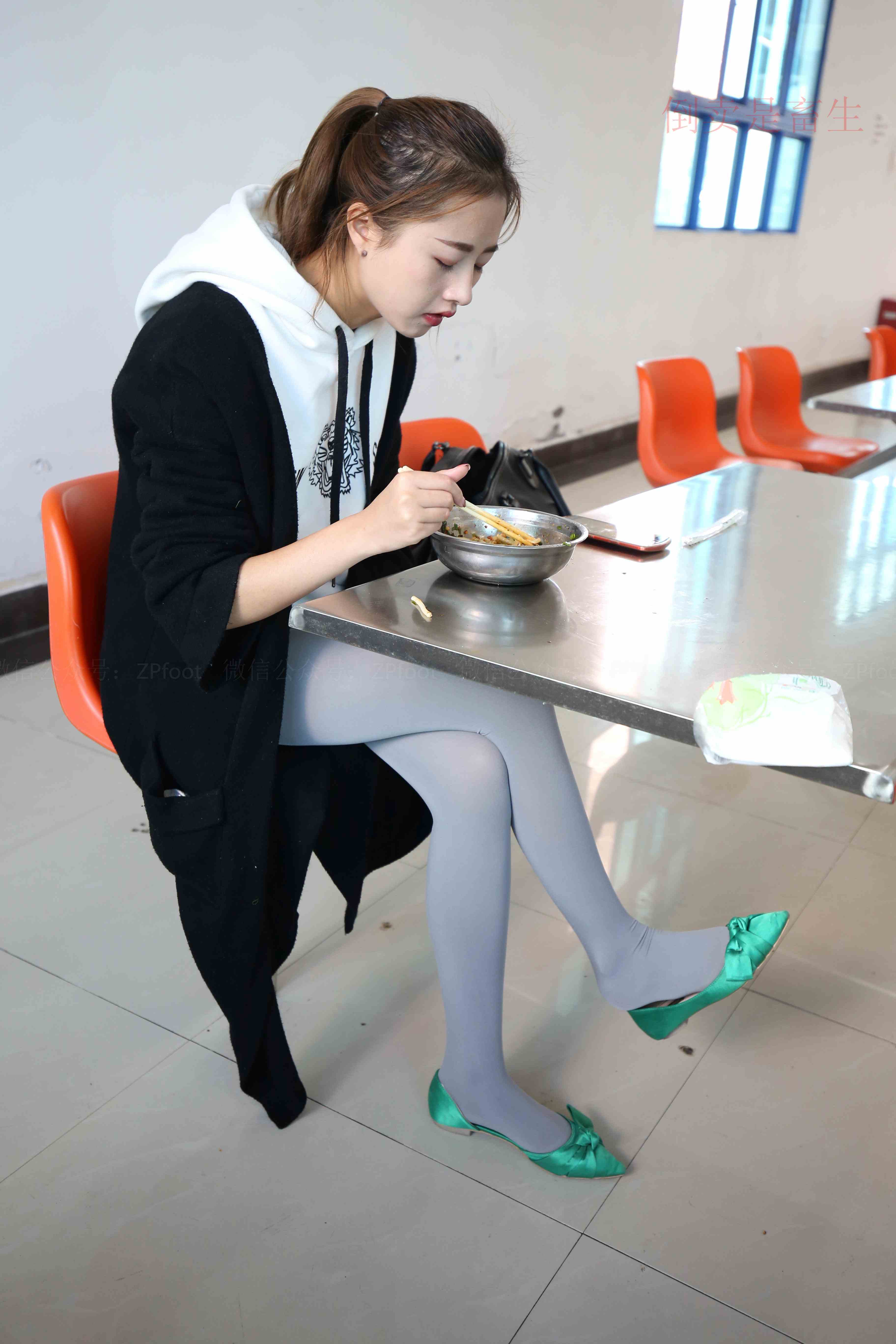 China Beauty Legs and feet 1143