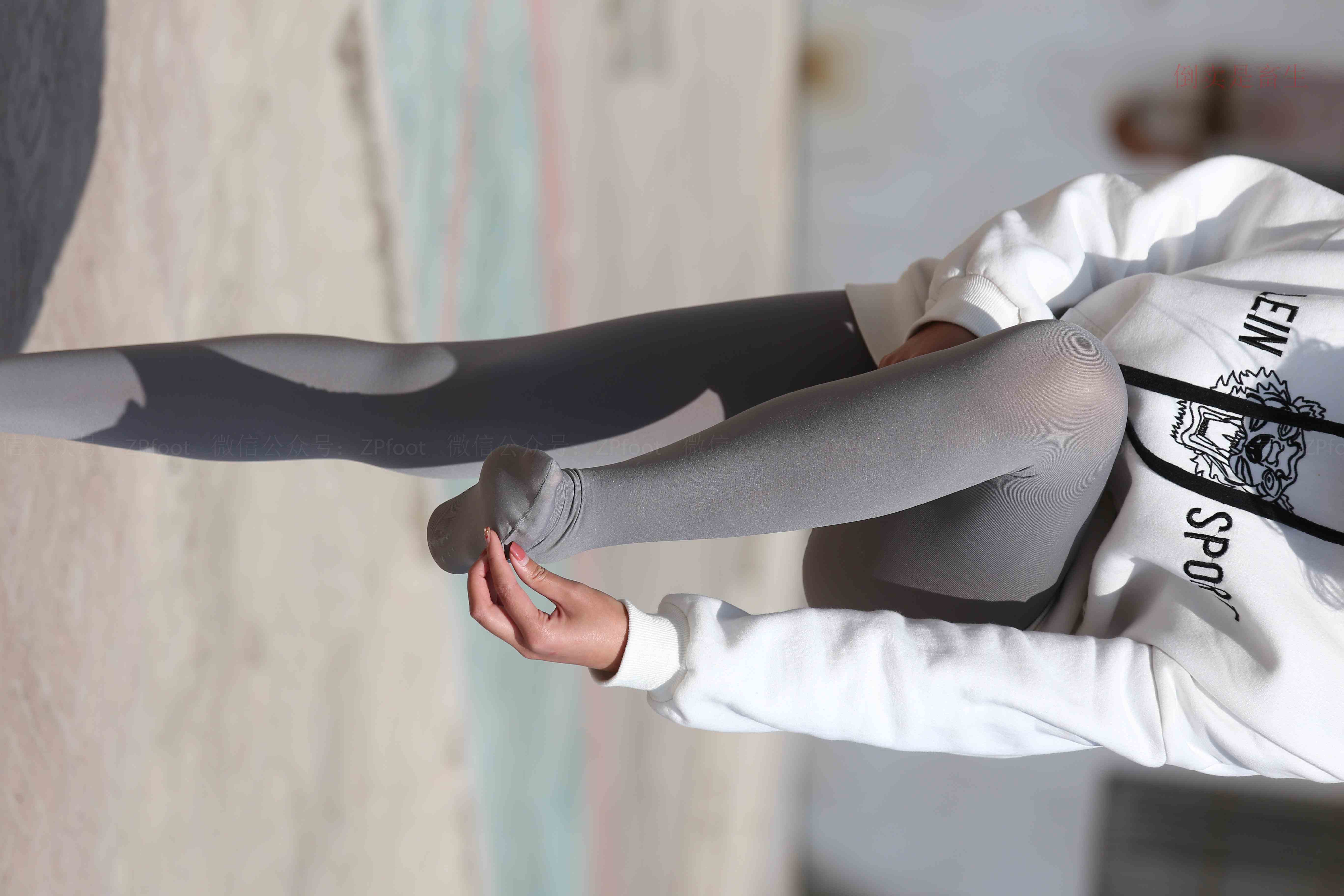 China Beauty Legs and feet 1143