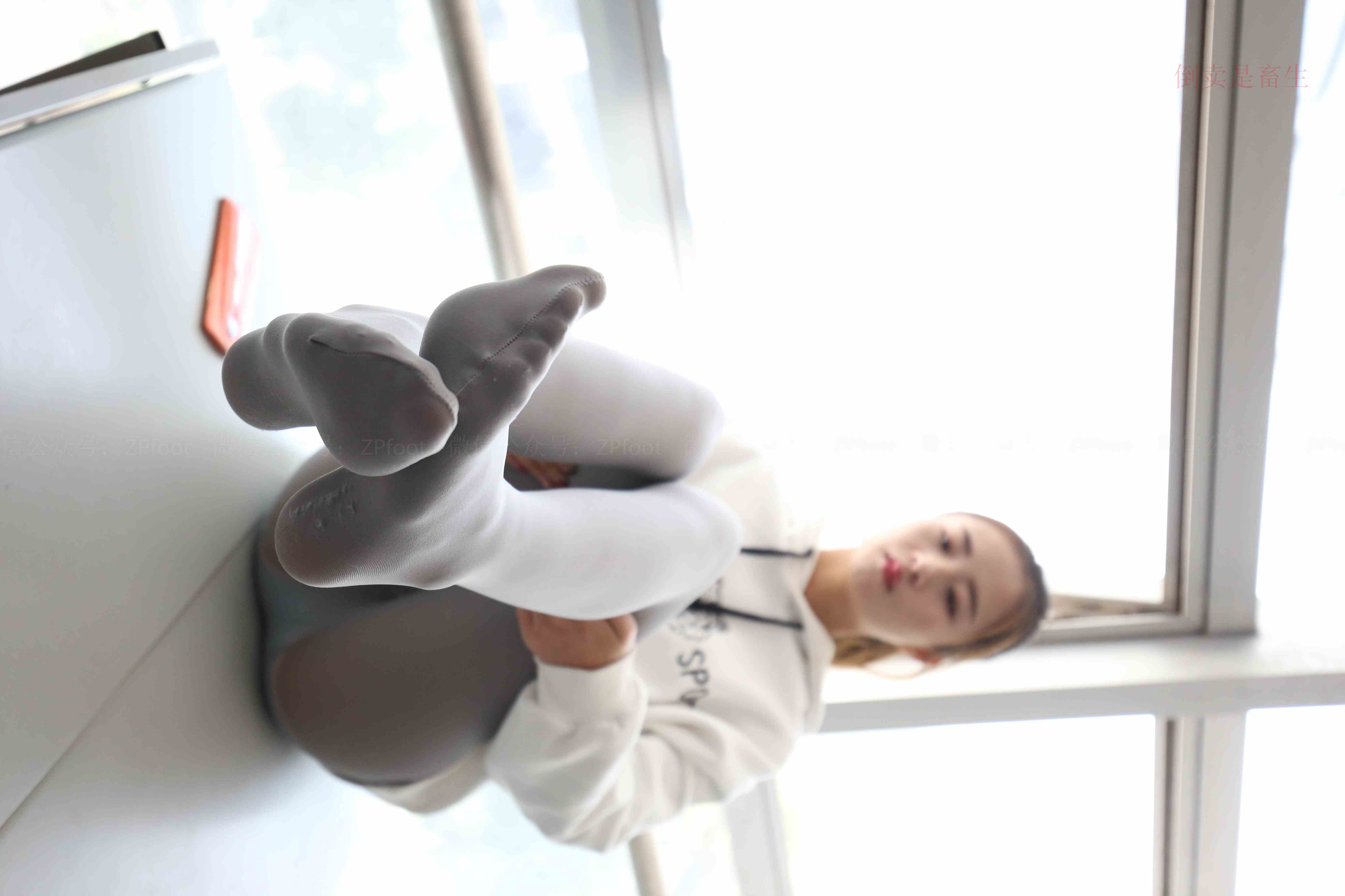 China Beauty Legs and feet 1143