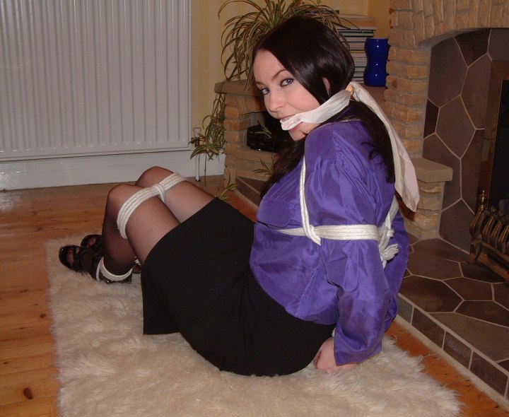 Tied Sexy Beauties 432