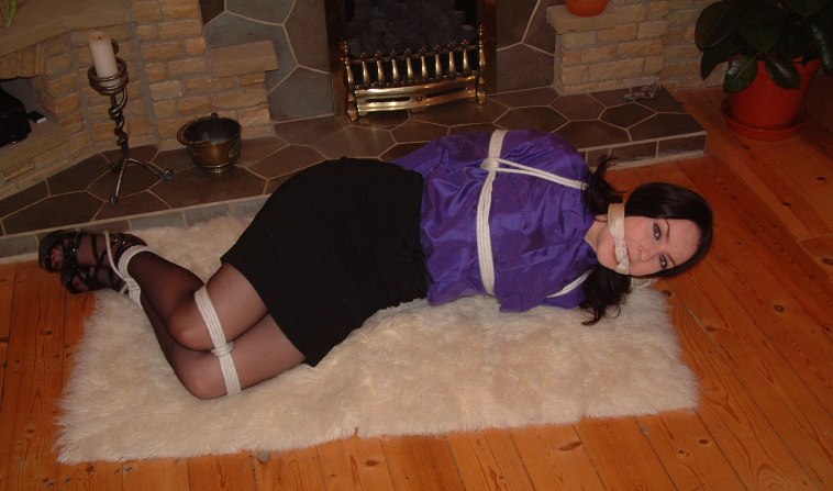 Tied Sexy Beauties 432