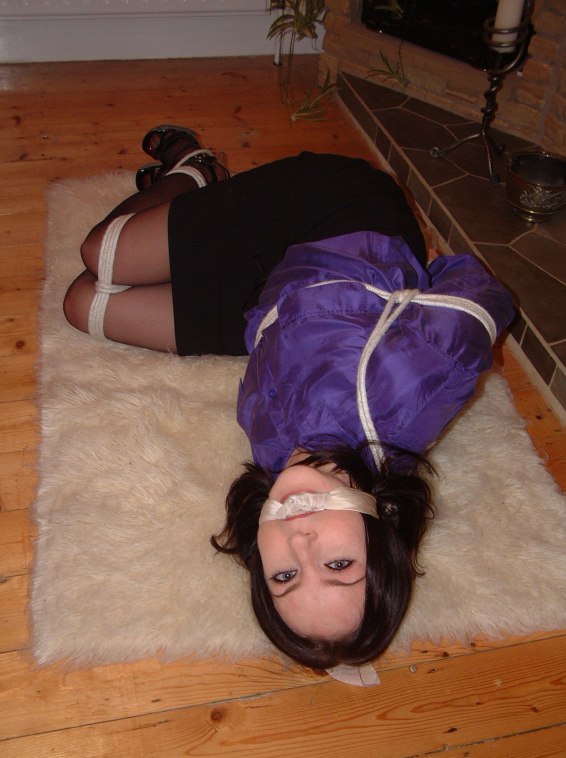 Tied Sexy Beauties 432