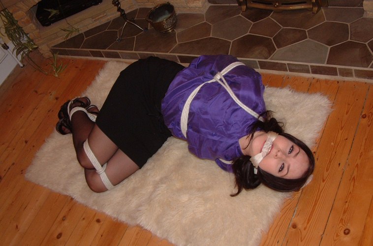 Tied Sexy Beauties 432