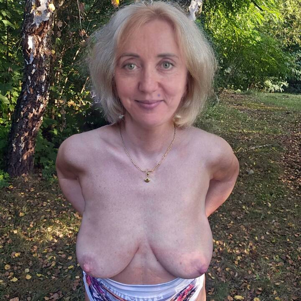 Fresh photos with beautiful women